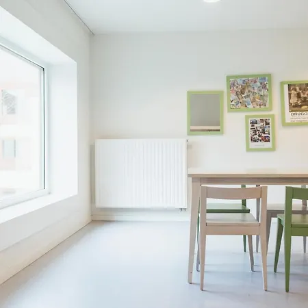 Hostel Snuffel Youth Brugge
