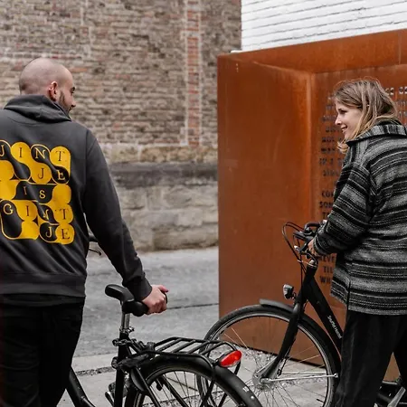 Snuffel Youth * Brugge
