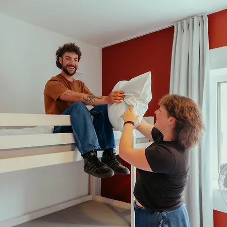 Snuffel Hostel