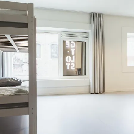 Hostel Snuffel *